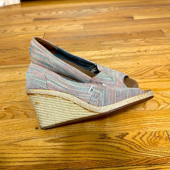 Toms Calypso Striped Wedge Peep Toe Espadrilles - Picture 3 of 3